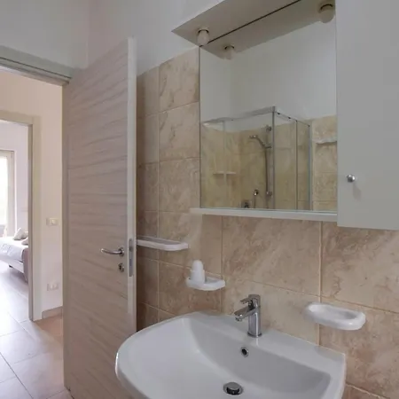 1 Bedroom Gorgeous In Lägenhet Ricadi