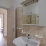 1 Bedroom Gorgeous In 아파트 리카디